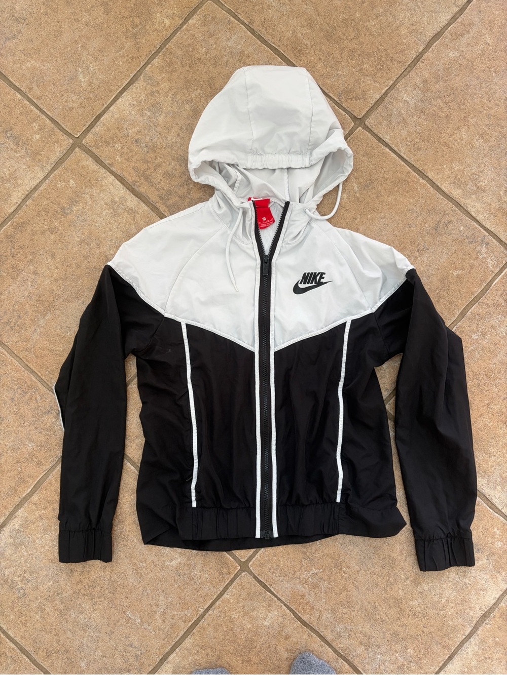 Nike White Windbreaker Jacket with Black Trim